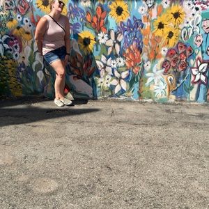 Meet your Posher, Elizabeth